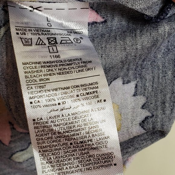 Old Navy Floral Blouse Womans Size L Navy Blue Pink - Picture 5 of 6